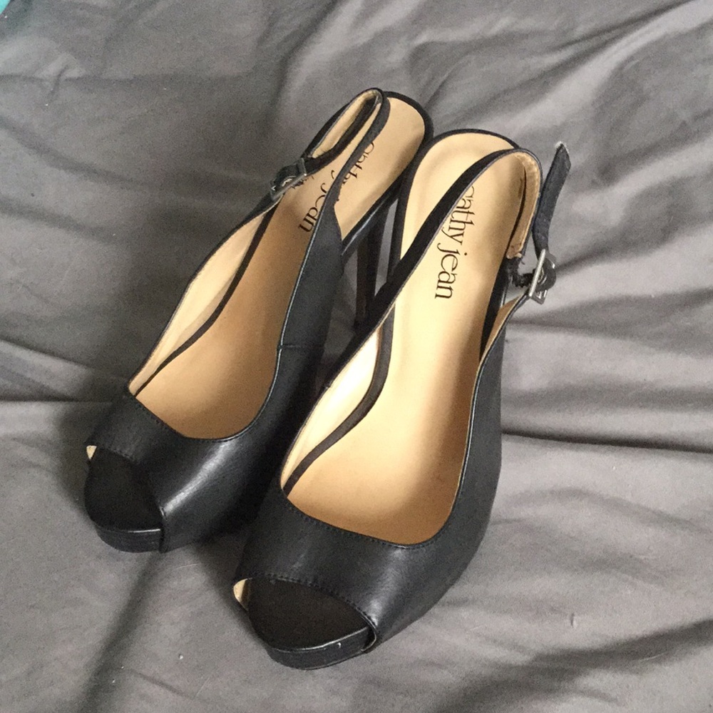 Black open toed heels 👠